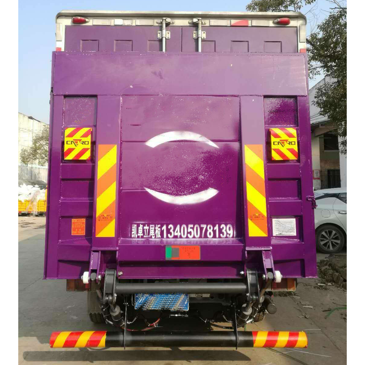 懸臂鋼制尾板 (2).png